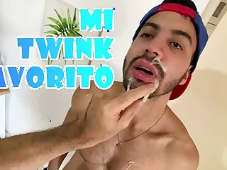 Twink seduces him for the benefit of he knows that he is his favorite botheration - With Alex Barcelona